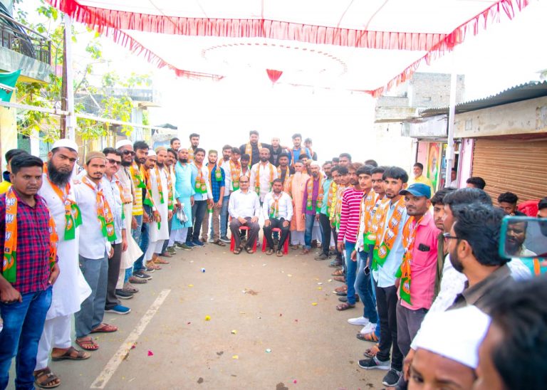 मन्सुर भाईच्या कार्यालयात सर्वसामान्यांच्या आडचणी दुर होतील याची गवाही देतो -आ .लक्ष्मण पवार